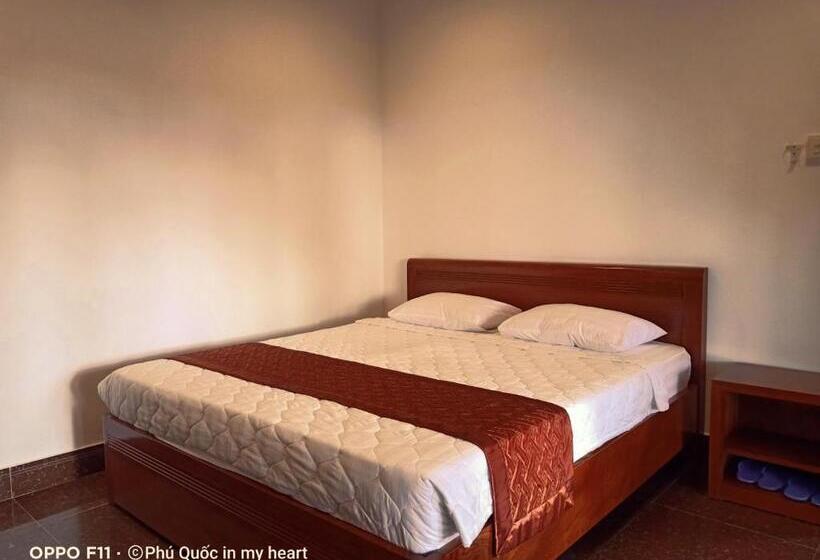 بنگله خانوادگی, Hong Bin Bungalow