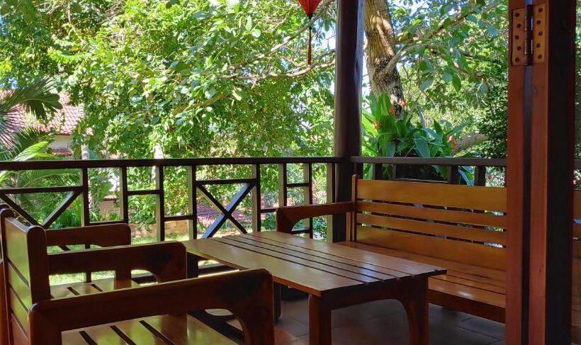 بنگله خانوادگی, Hong Bin Bungalow