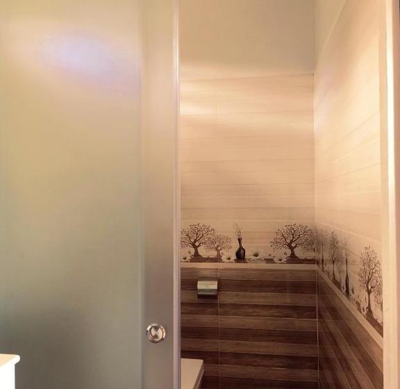 اتاق استاندارد چهار تخته با چشم‌انداز دریا, Hong Bin Bungalow