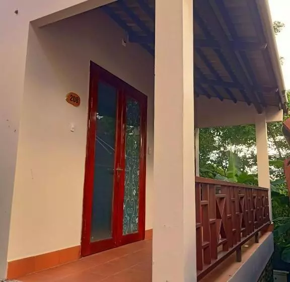 بانگلوی استاندارد, Hong Bin Bungalow