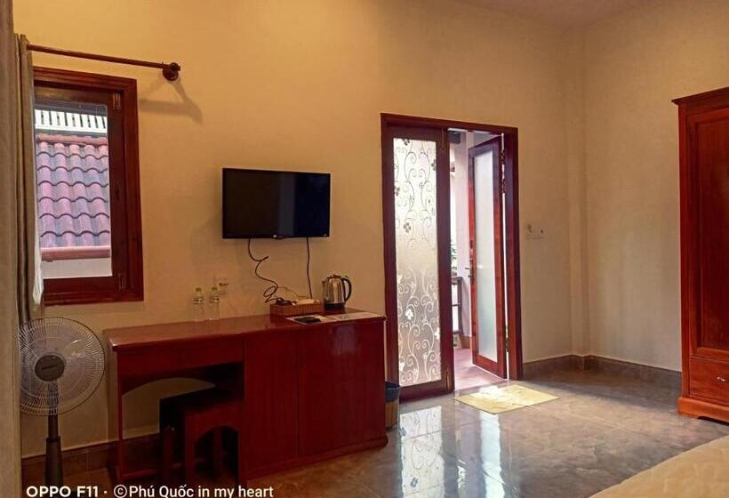 بانگلوی استاندارد, Hong Bin Bungalow