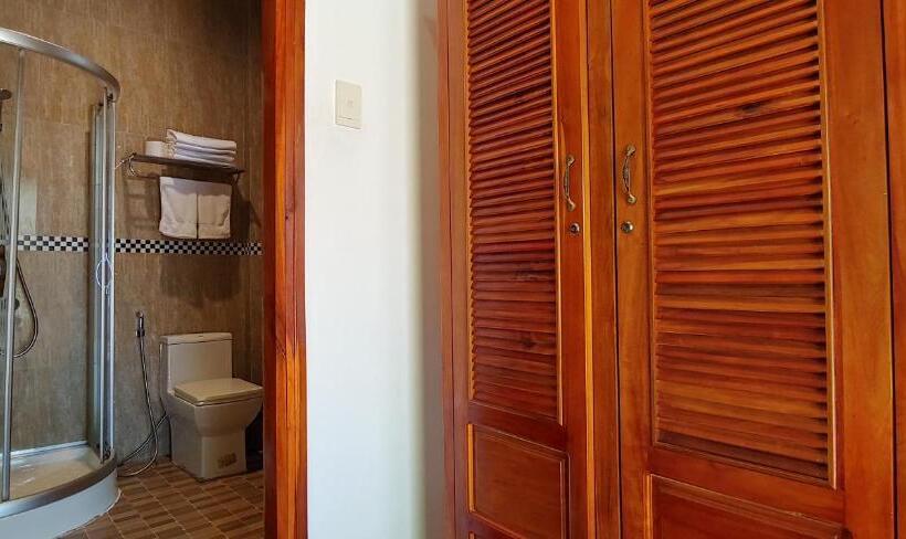 بنگله خانوادگی, Hong Bin Bungalow