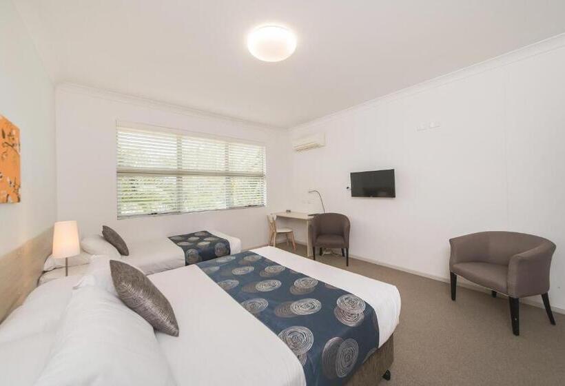 Номер Стандарт Трехместный, The Coast Motel