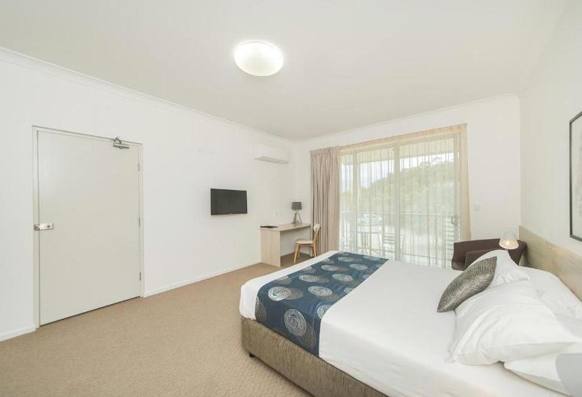 Номер Стандарт, The Coast Motel