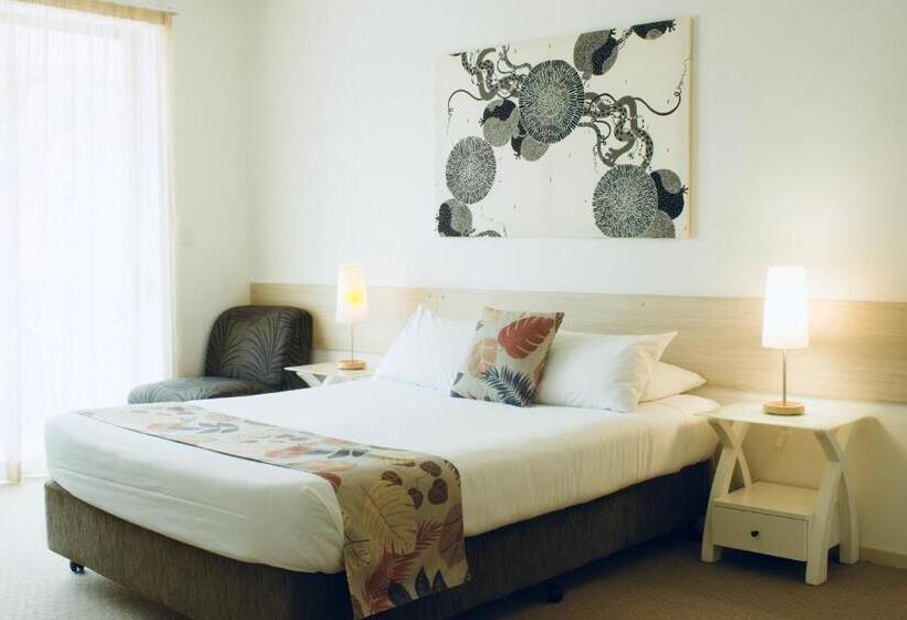 Номер Стандарт, The Coast Motel