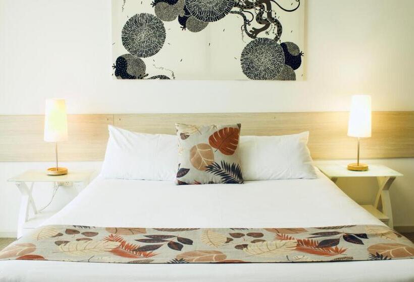 Номер Стандарт, The Coast Motel