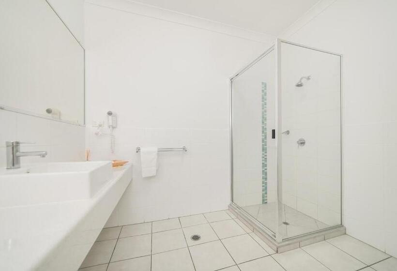 Номер Стандарт, The Coast Motel