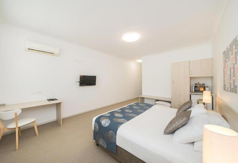 Номер Стандарт с Балконом, The Coast Motel