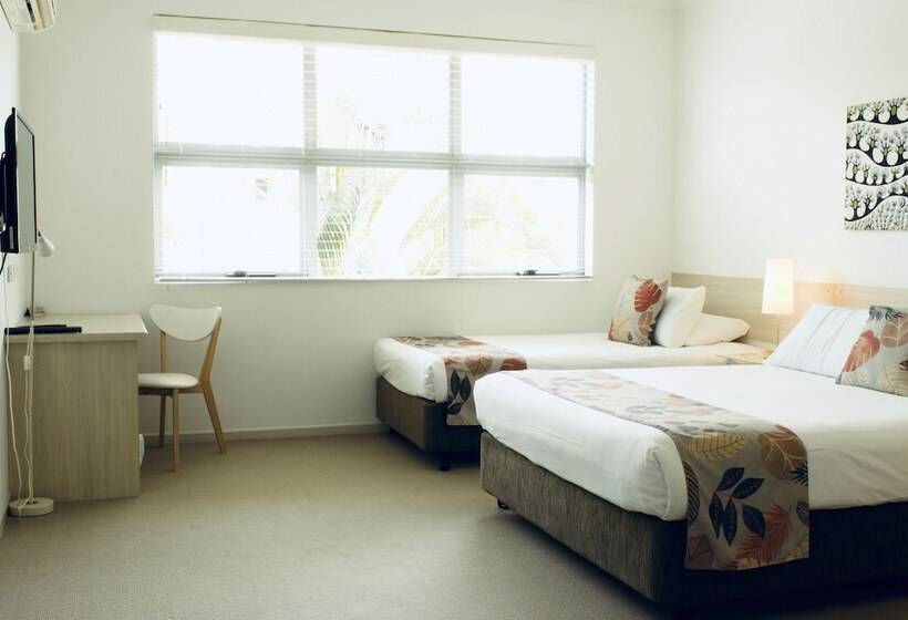 Номер Стандарт Трехместный, The Coast Motel