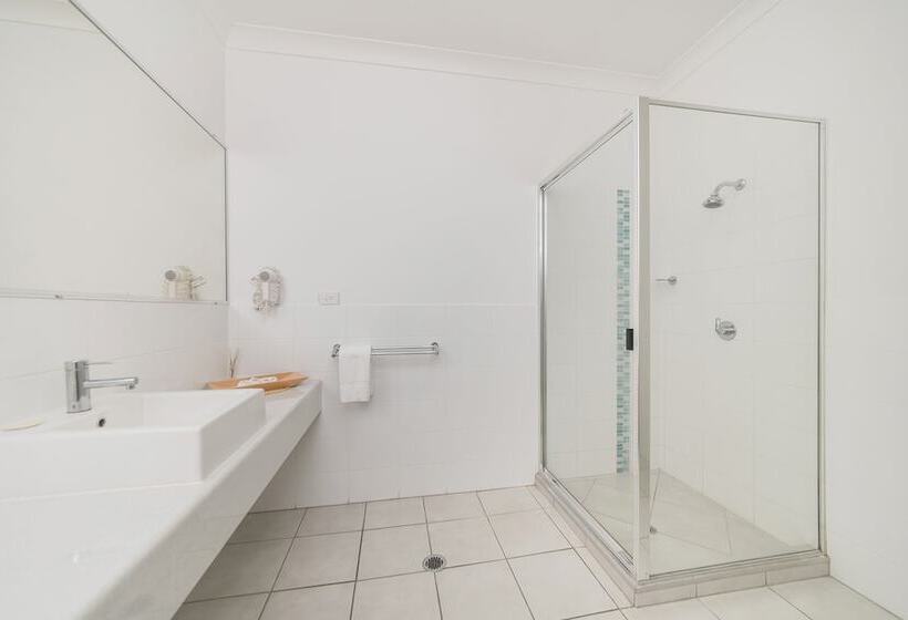 Номер Стандарт Трехместный, The Coast Motel