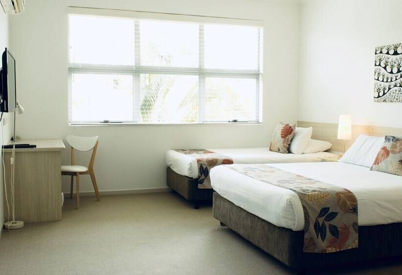 Номер Стандарт Трехместный, The Coast Motel