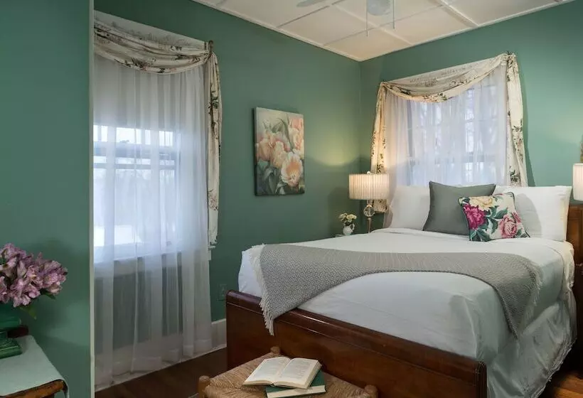 スイート, Hampton Terrace Inn