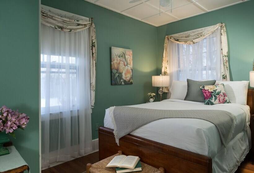 스위트, Hampton Terrace Inn