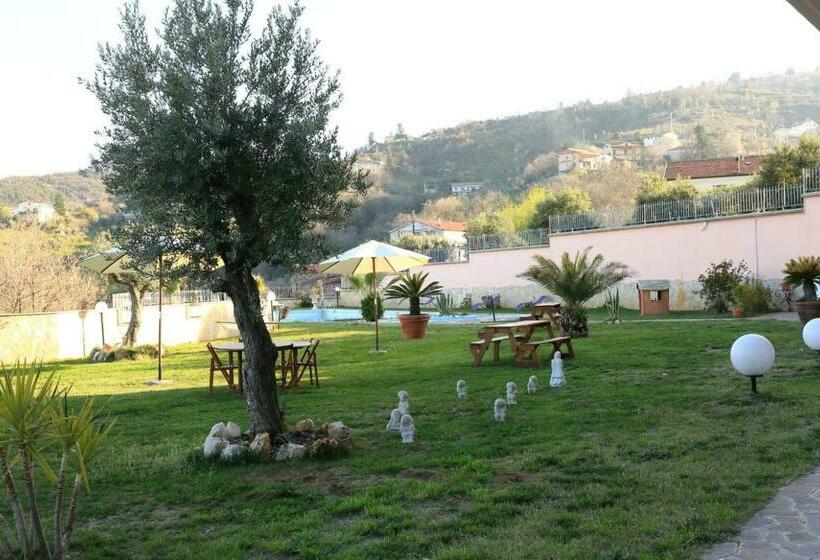 דירת חדר נוף לגינה, Chimento Resort