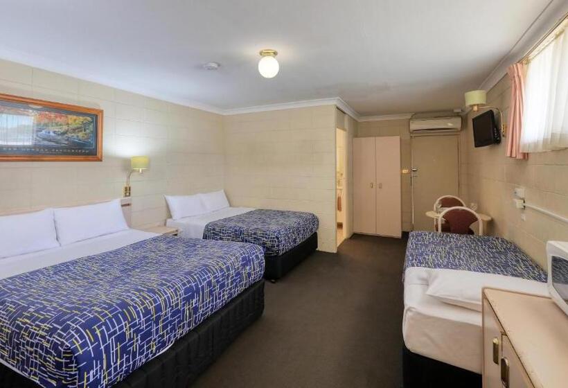 חדר משפחתי, Cootamundra Gardens Motel