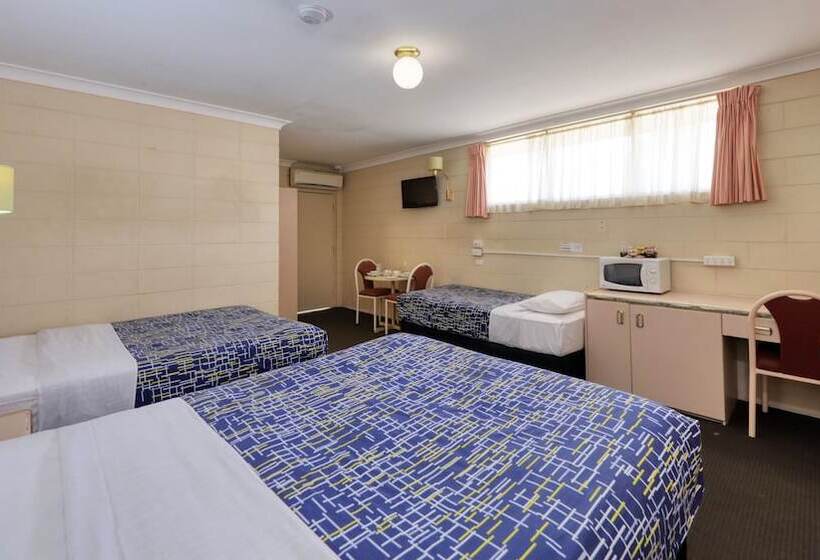 חדר משפחתי, Cootamundra Gardens Motel