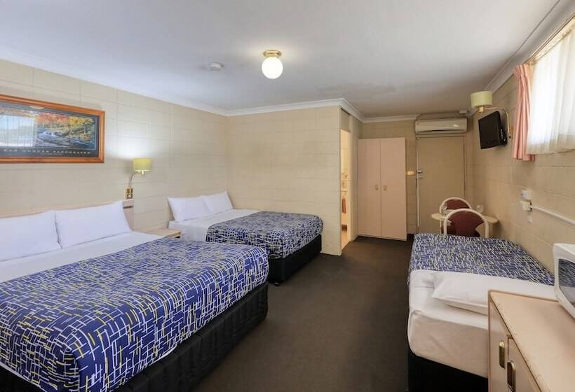 חדר משפחתי, Cootamundra Gardens Motel
