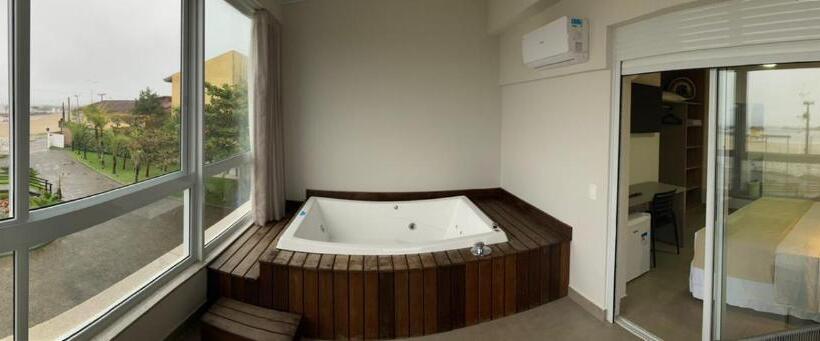 جناح مزود بجاكوزى, Bandeirantes Da Barra