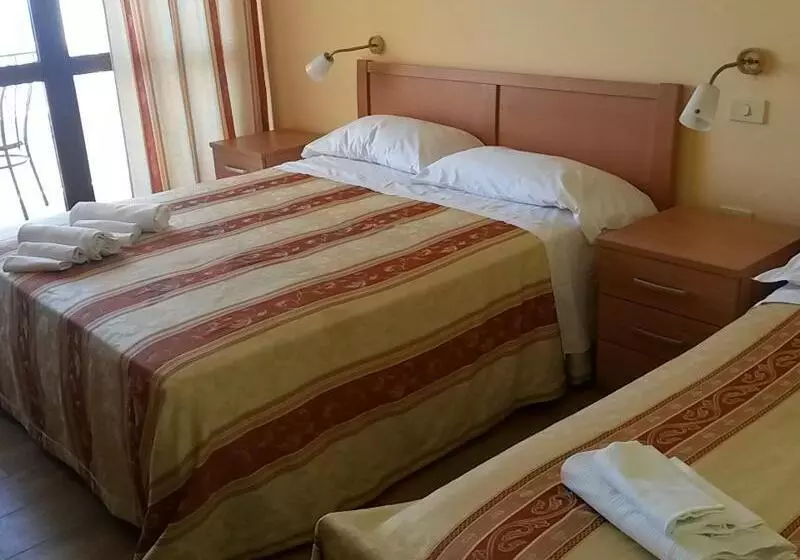 Economy Quadruple Room, International Resort