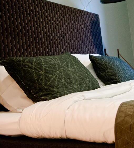 Номер Стандарт, L Lassalyckan