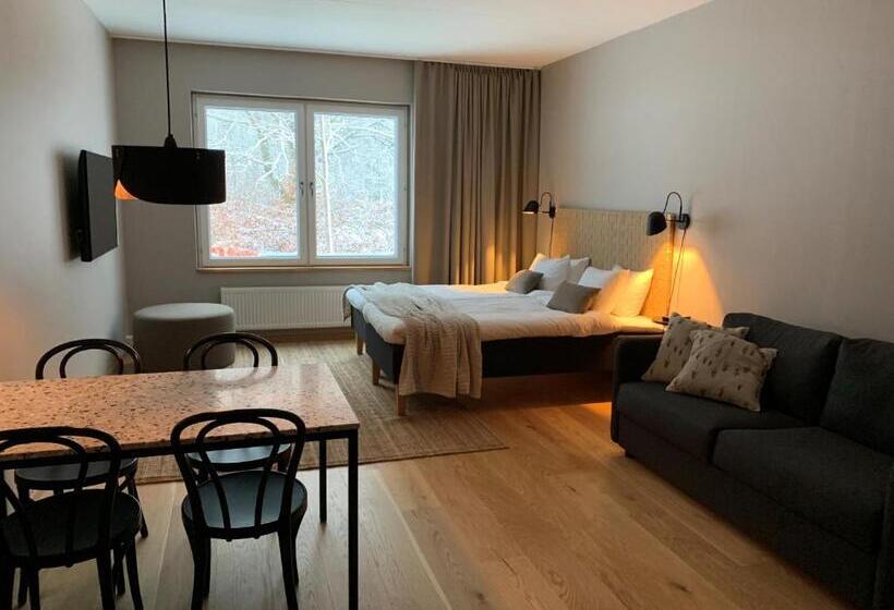 Семейный Номер, L Lassalyckan