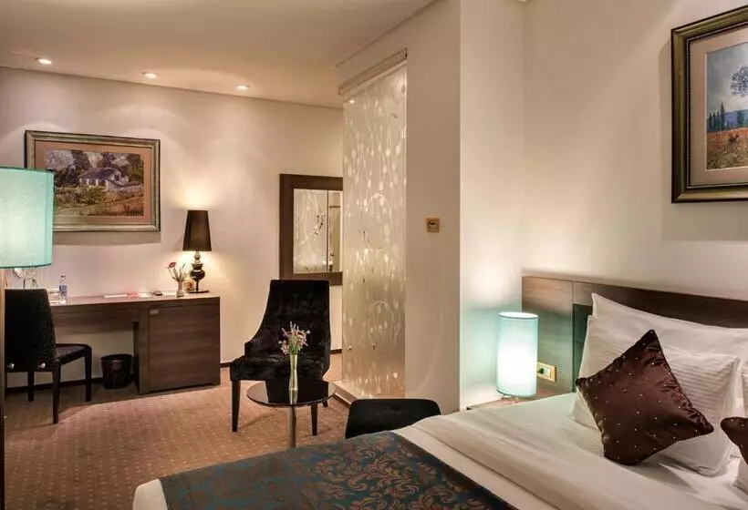 اتاق لوکس, Nartel