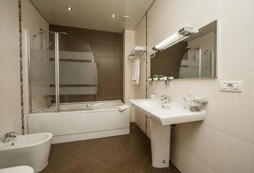 سوییت, Passage Boutique