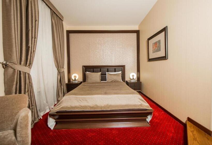 سوییت, Passage Boutique