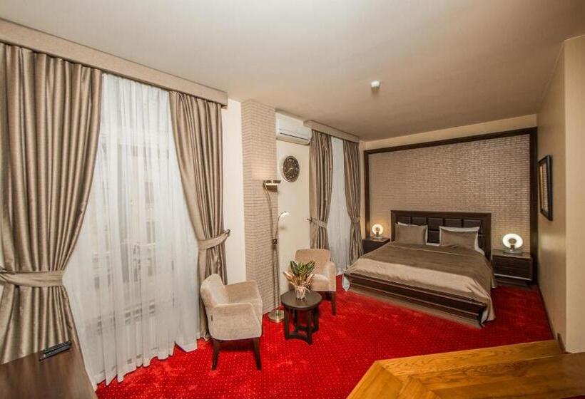 سوییت, Passage Boutique