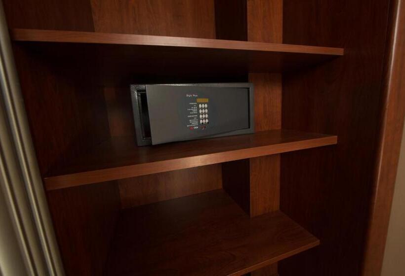 اتاق خانوادگی, Passage Boutique