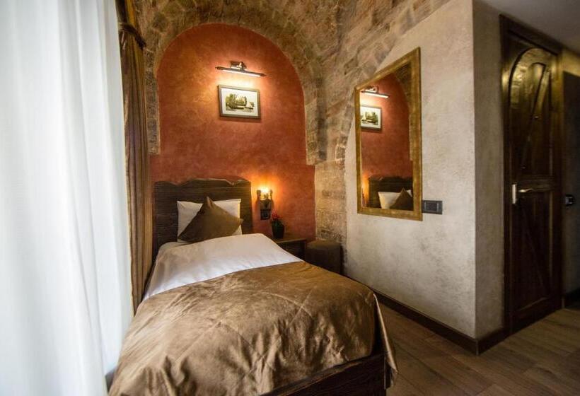 اتاق استاندارد یک نفره, Passage Boutique