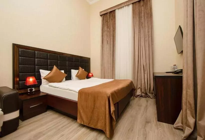 اتاق لوکس با بالکن, Passage Boutique