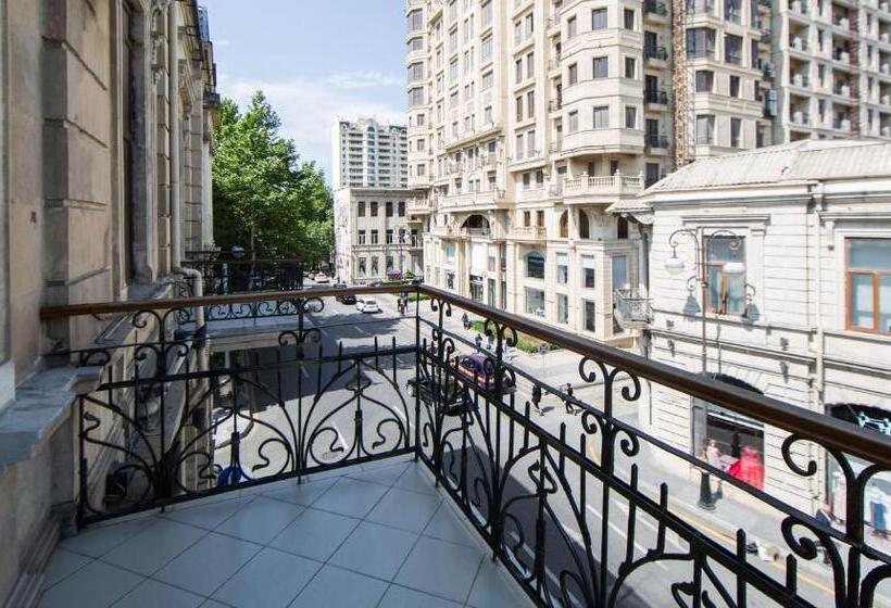 اتاق خانوادگی, Passage Boutique