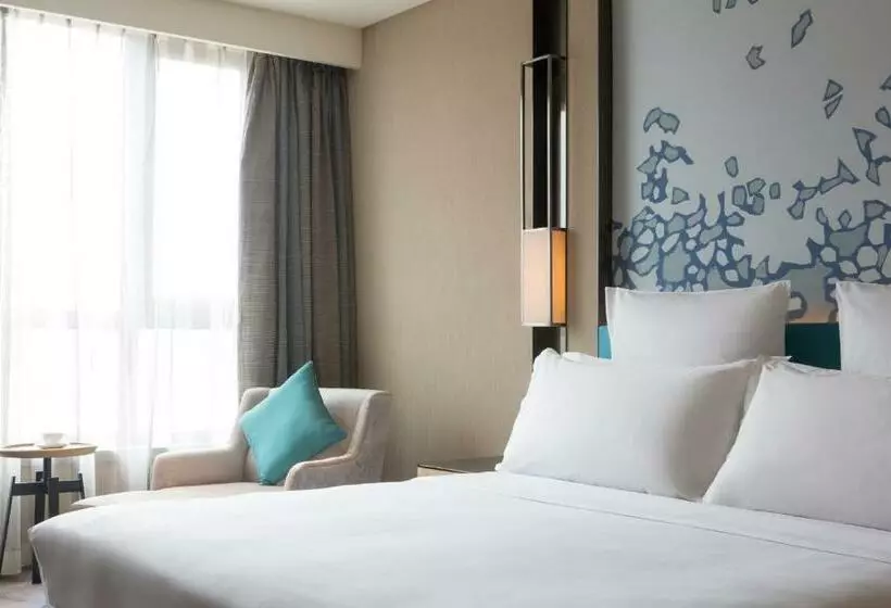 キングサイズベッドのデラックスルーム, Pullman Taiyuan