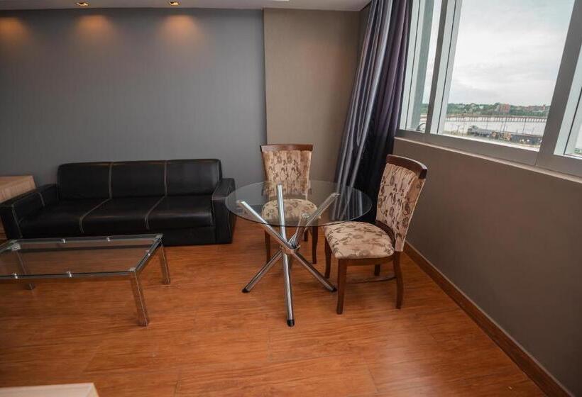 سوییت لوکس, Savoy Hotel Encarnación