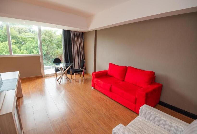 سوییت, Savoy Hotel Encarnación