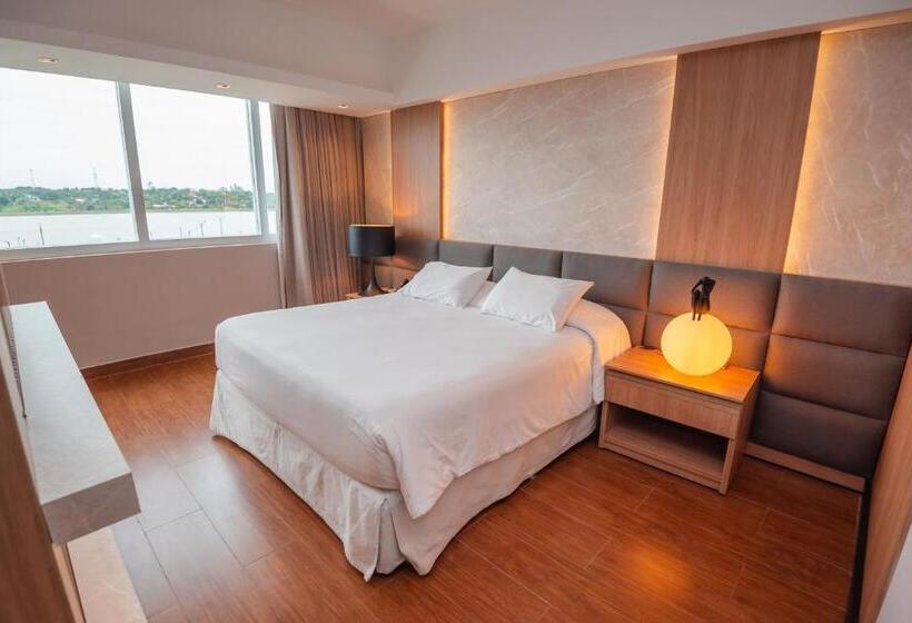 سوییت لوکس, Savoy Hotel Encarnación