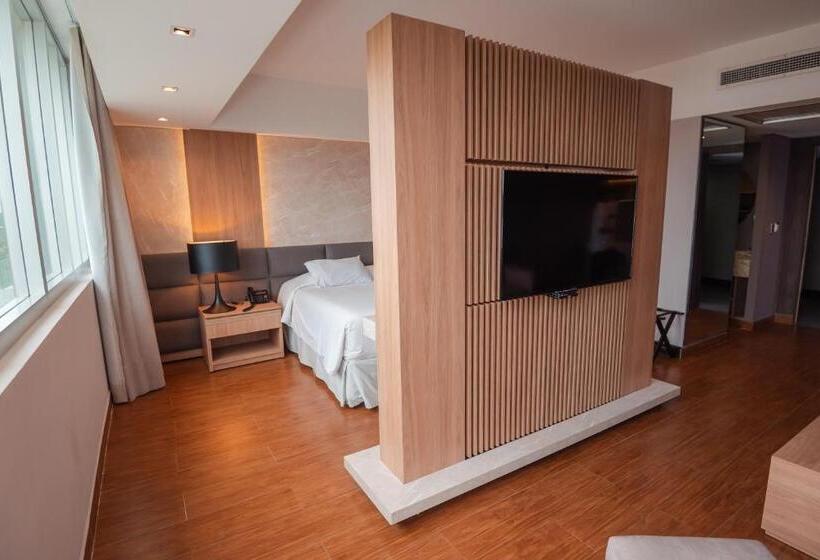 سوییت لوکس, Savoy Hotel Encarnación