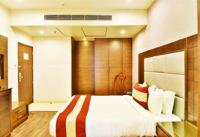 اتاق اجرایی, Sawera Grand