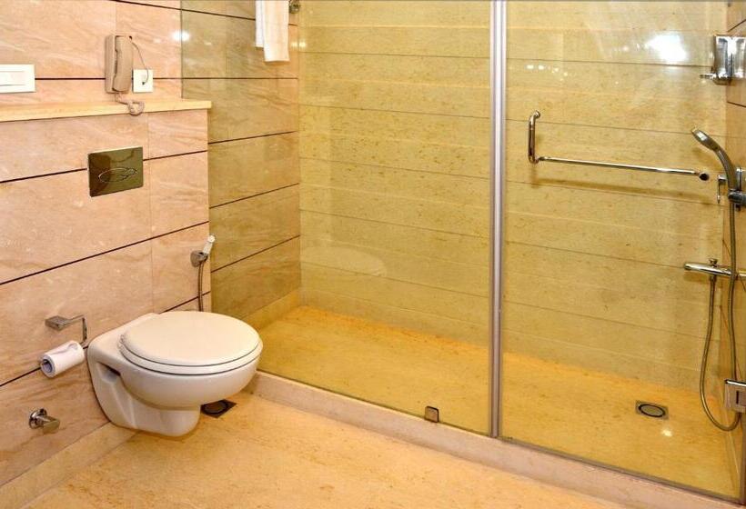 اتاق کلاس بیزنس, Sawera Grand