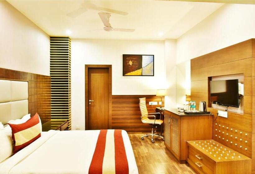 اتاق کلاس بیزنس, Sawera Grand