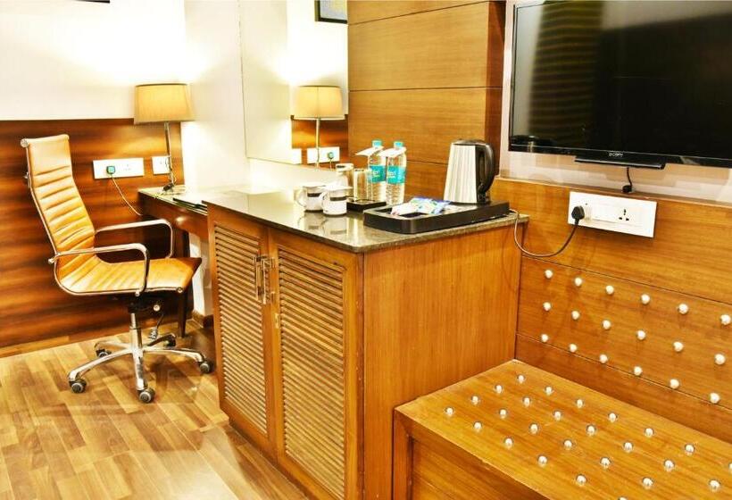 اتاق کلاس بیزنس, Sawera Grand