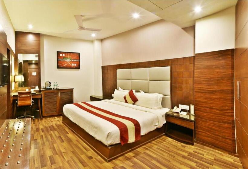 اتاق کلاس بیزنس, Sawera Grand