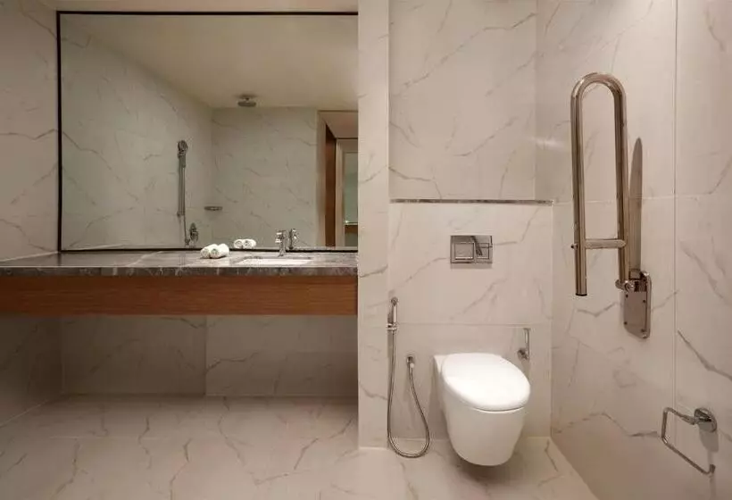 キングサイズベッドのデラックスルーム, Sheraton Hyderabad