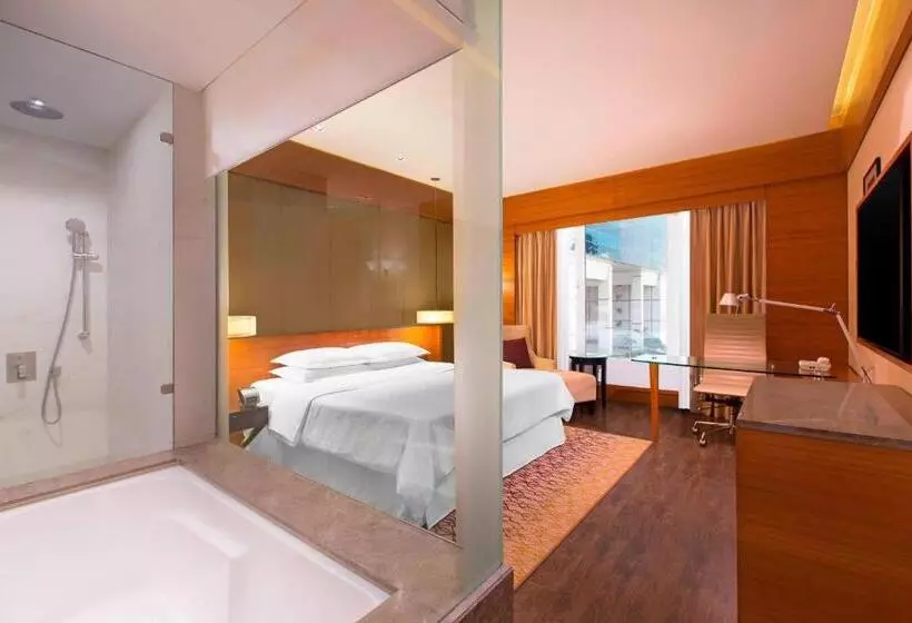 キングサイズベッドのデラックスルーム, Sheraton Hyderabad