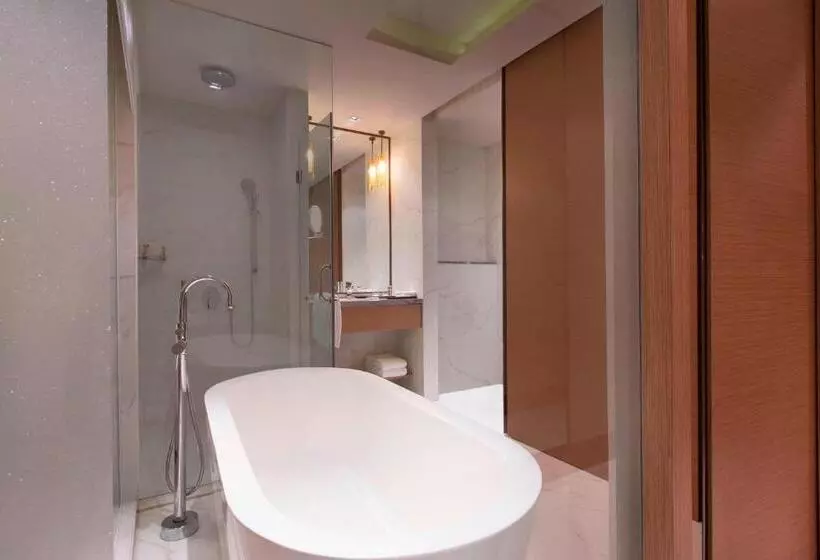 キングサイズベッドのクラブルーム, Sheraton Hyderabad