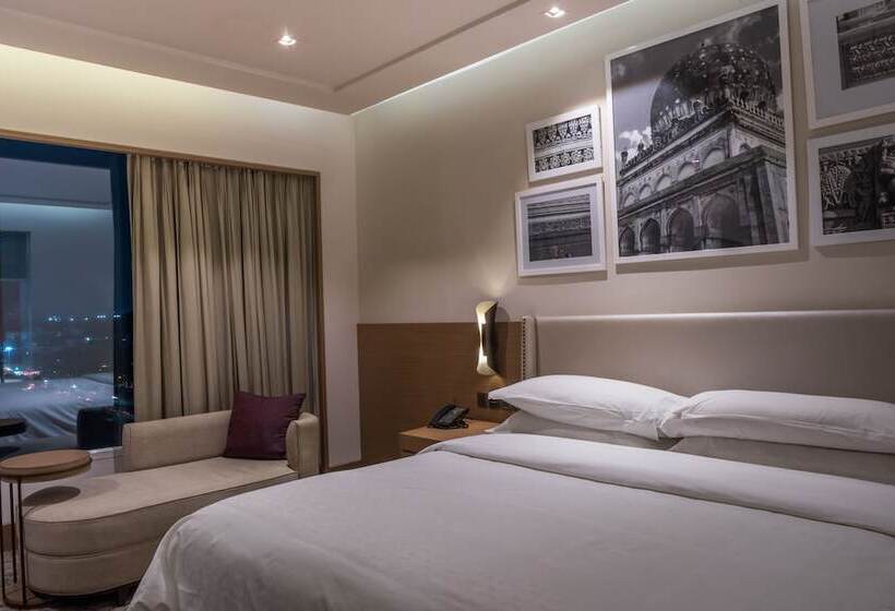 اتاق کلاب, Sheraton Hyderabad