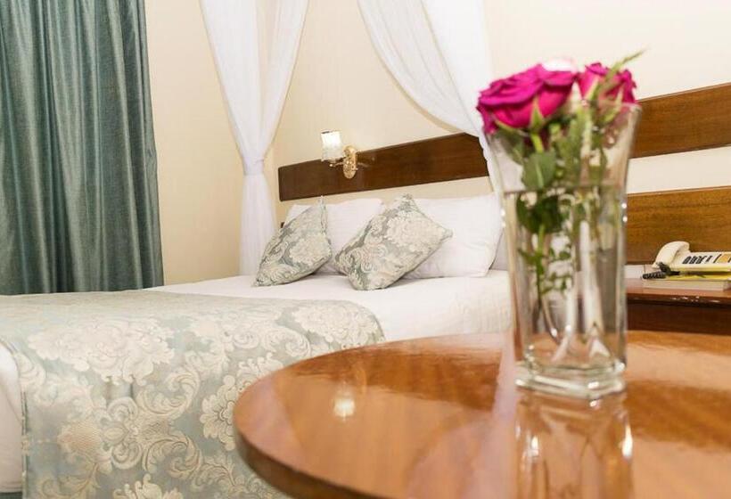 디럭스 룸, Sportsview Hotel Kasarani