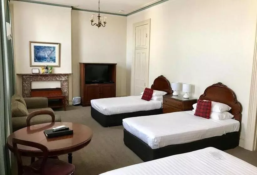 ファミリールーム, The Hotel Shamrock