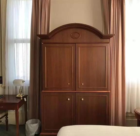 キングサイズベッドのスイートルーム, The Hotel Shamrock